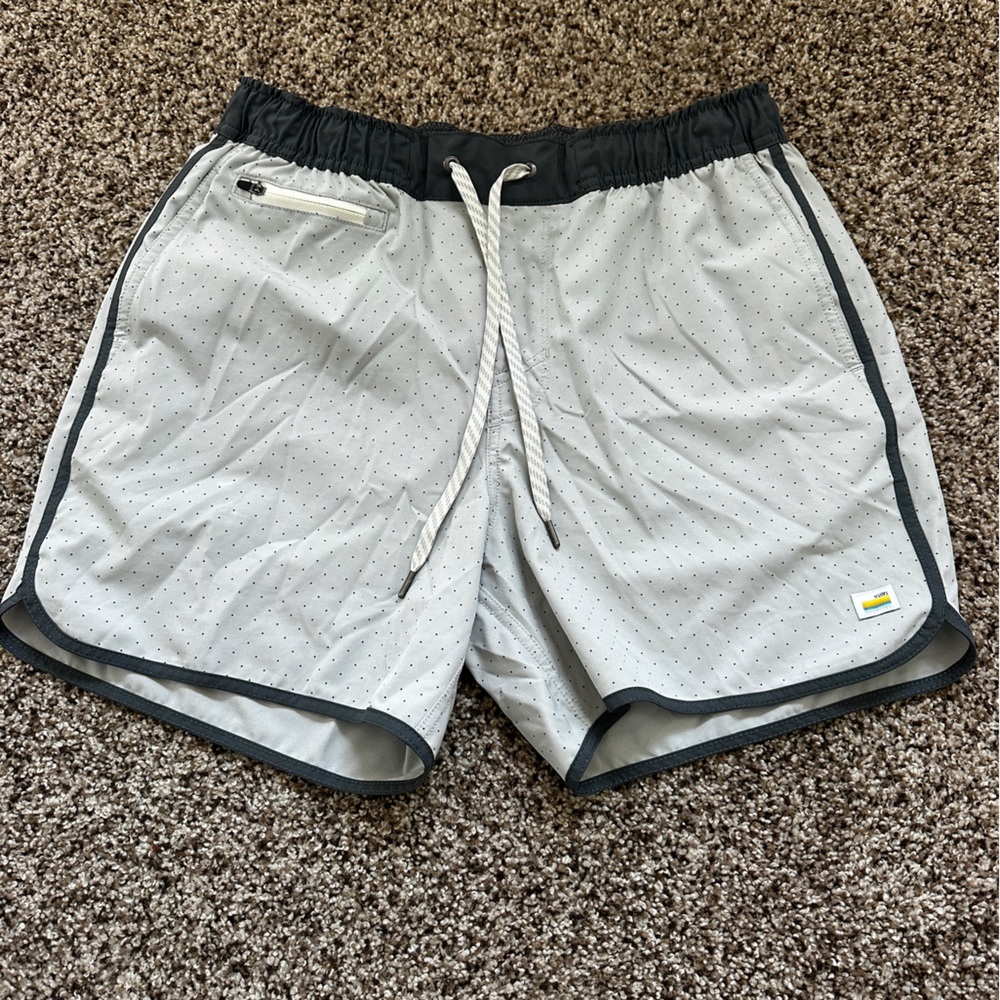 Men’s Vuori Bank Shorts